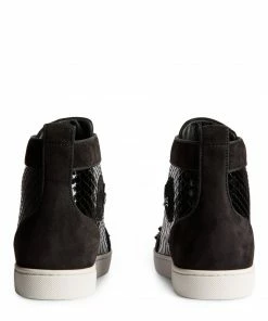 Christian Louboutin Lou Spikes High-Top Leather Sneakers CM53 High-Top Sneakers -Christian Louboutin Online Shop christian louboutin lou spikes high top leather sneakers 17763745 37248604 1000